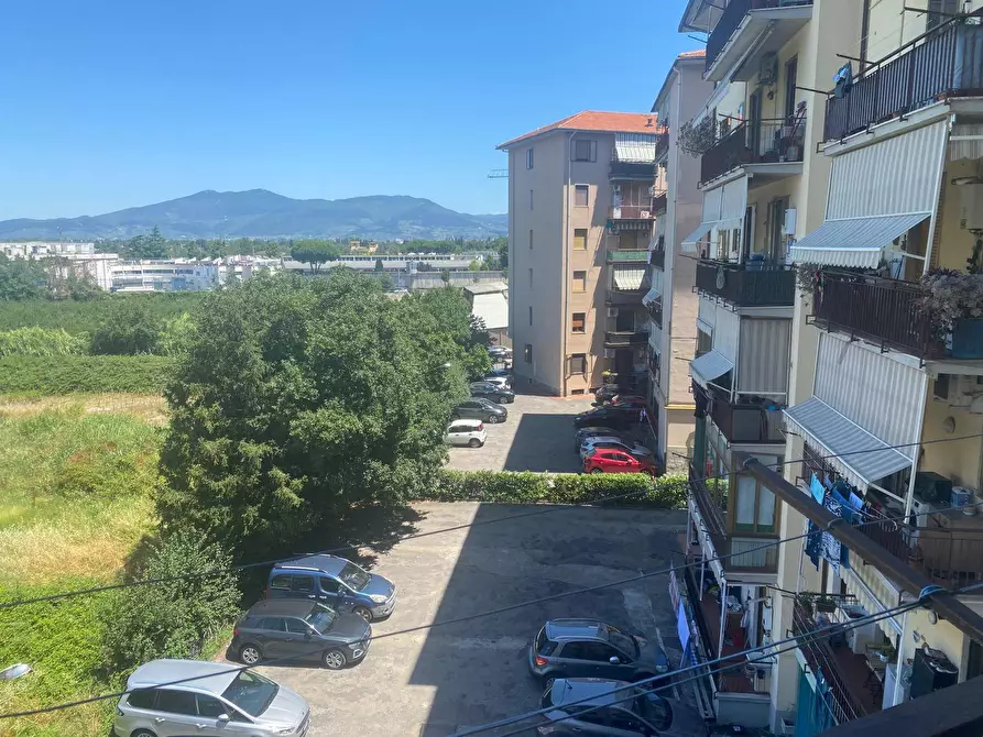 Immagine 4 di Appartamento in vendita  a Scandicci