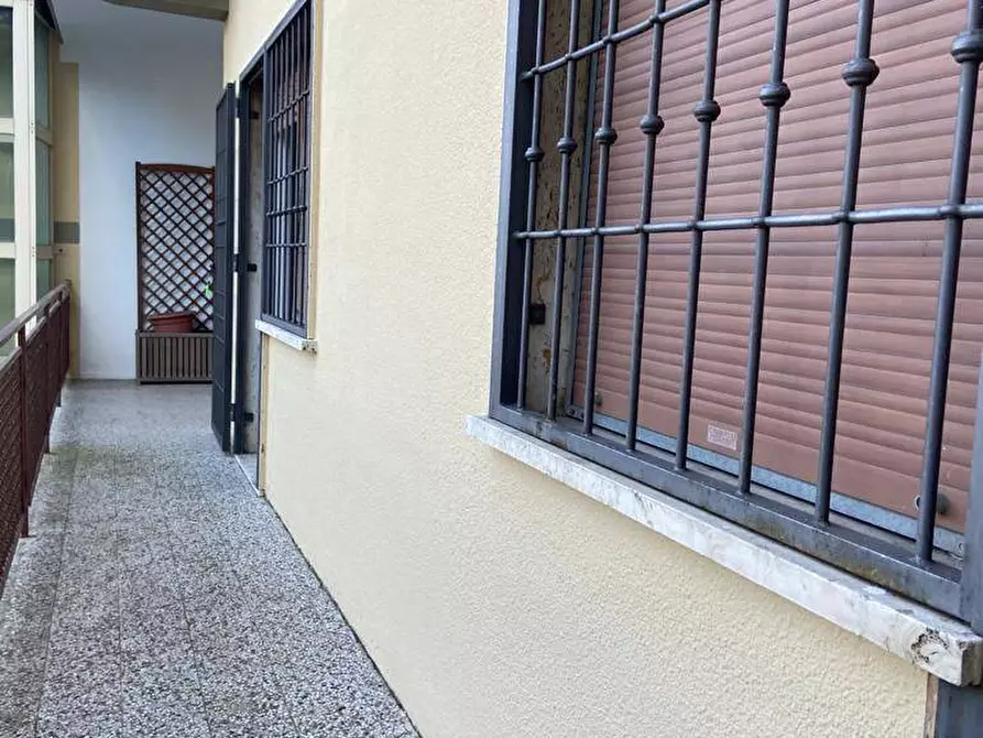 Immagine 16 di Appartamento in vendita  a Firenze