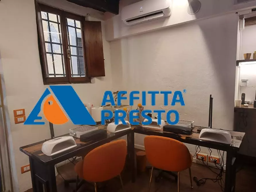 Immagine 2 di Negozio in affitto  a Firenze