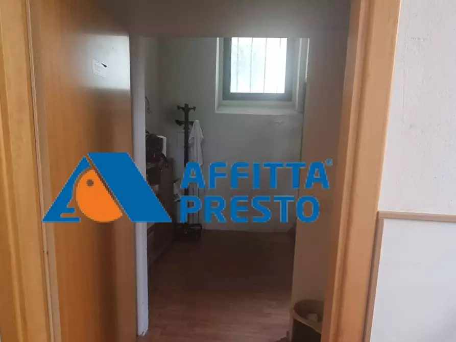 Immagine 9 di Ufficio in affitto  a Firenze