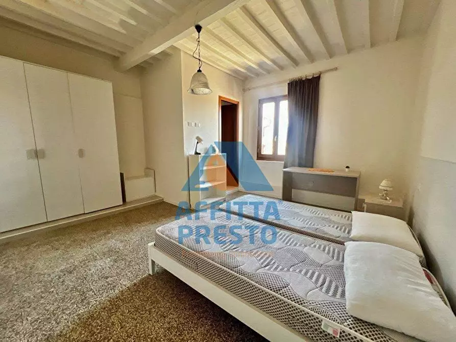Immagine 4 di Camera in affitto  a Empoli