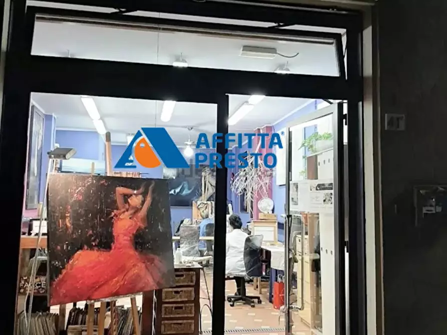 Immagine 1 di Attività commerciale in vendita  a Firenze