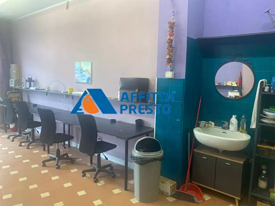 Immagine 3 di Attività commerciale in vendita  a Firenze