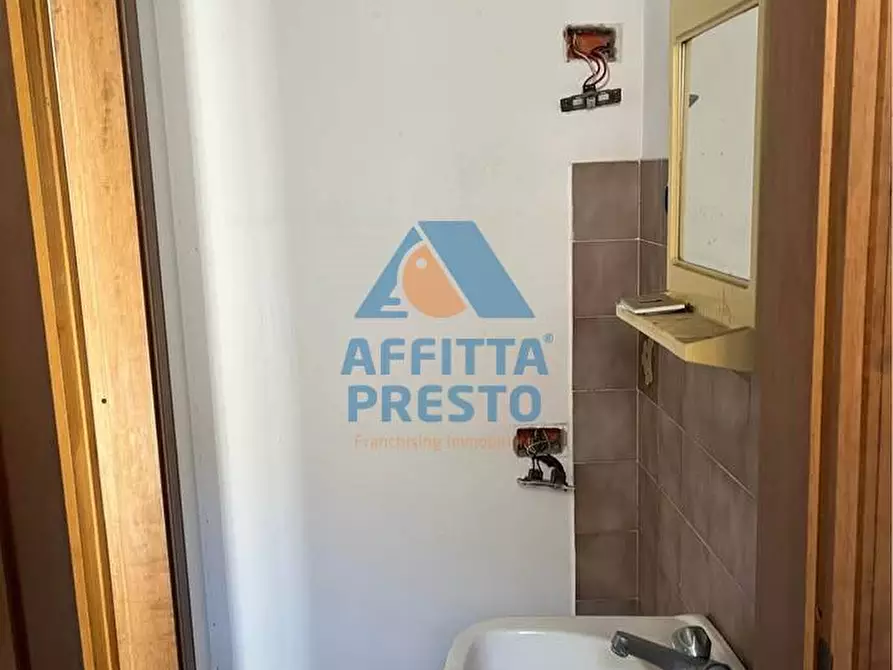 Immagine 5 di Laboratorio in vendita  a Castelfranco Di Sotto