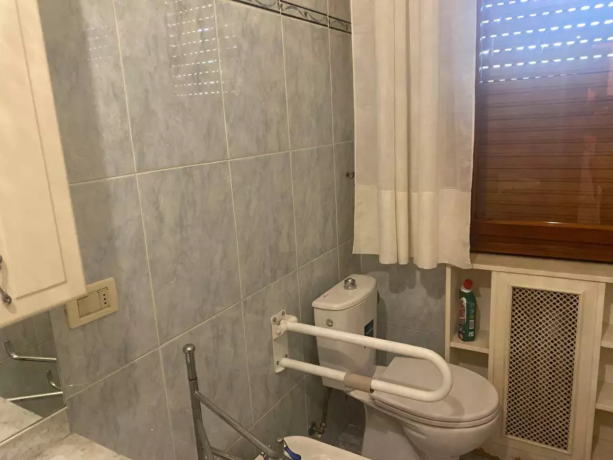 Immagine 16 di Appartamento in vendita  a Firenze