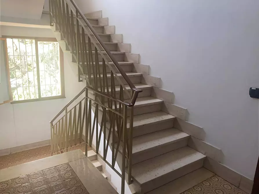 Immagine 17 di Appartamento in vendita  a Firenze