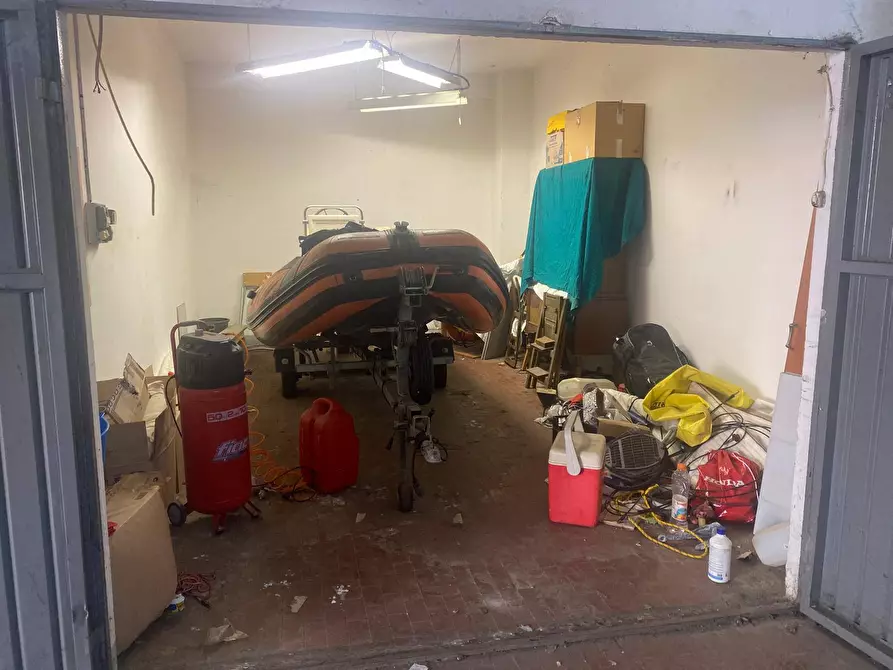Immagine 21 di Appartamento in vendita  a Firenze