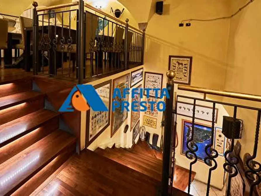 Immagine 3 di Attività commerciale in vendita  a Firenze