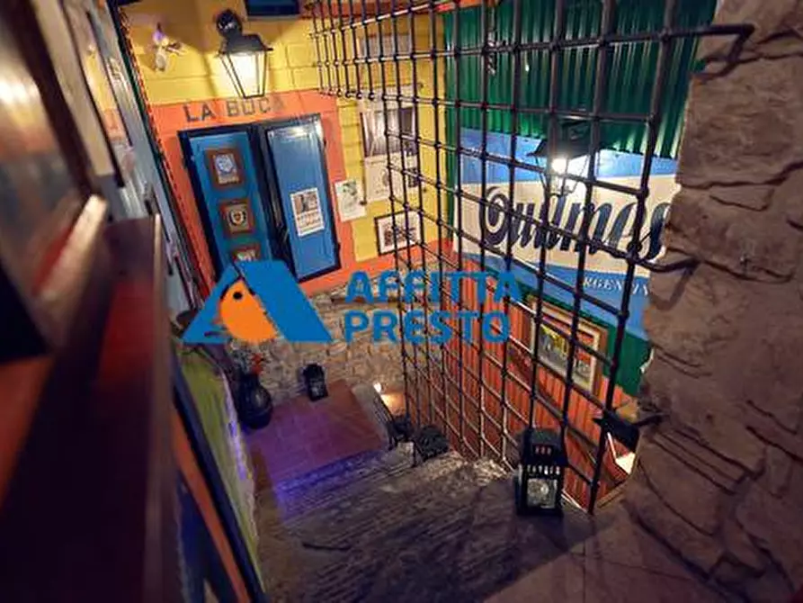 Immagine 4 di Attività commerciale in vendita  a Firenze