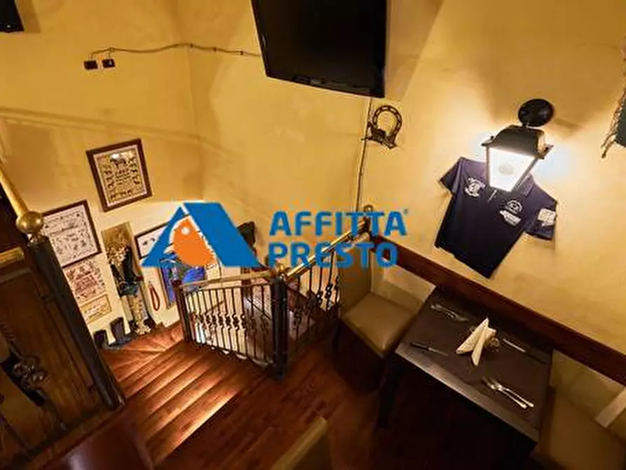 Immagine 10 di Attività commerciale in vendita  a Firenze