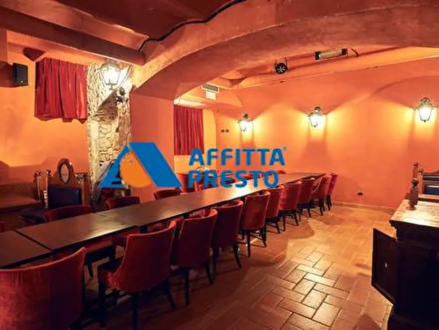 Immagine 17 di Attività commerciale in vendita  a Firenze