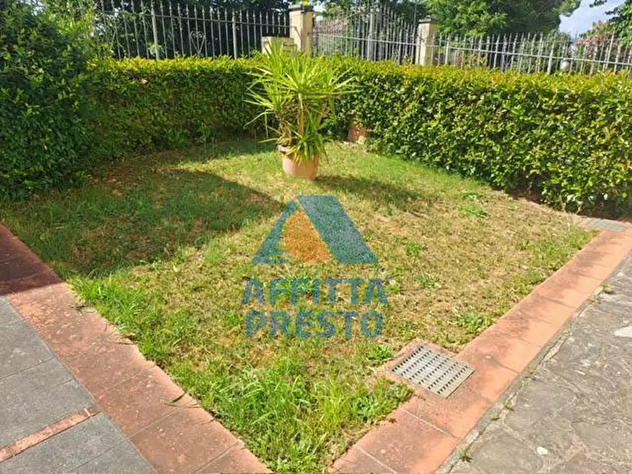 Immagine 17 di Appartamento in vendita  a Lamporecchio
