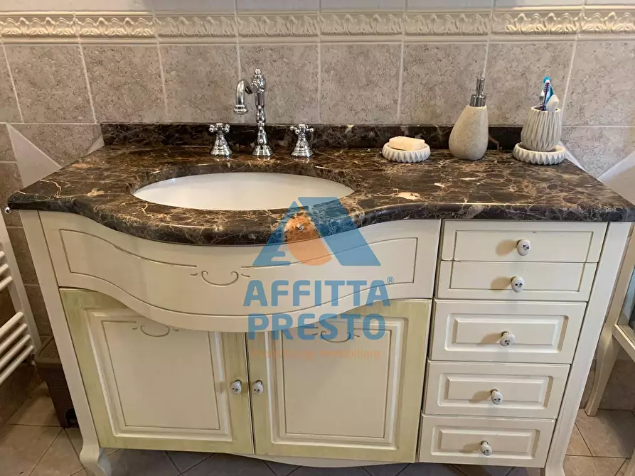 Immagine 11 di Appartamento in affitto  a Castelfiorentino