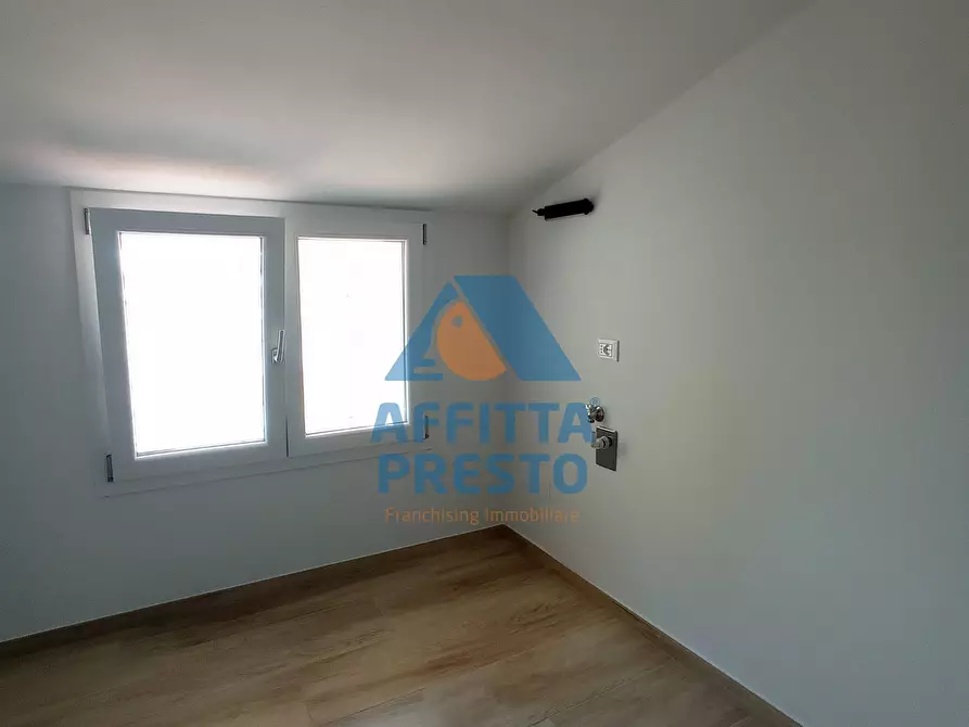 Immagine 9 di Attico in affitto  a Capraia E Limite