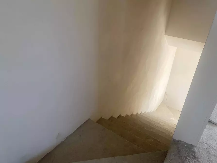 Immagine 8 di Villa in vendita  a Lastra A Signa