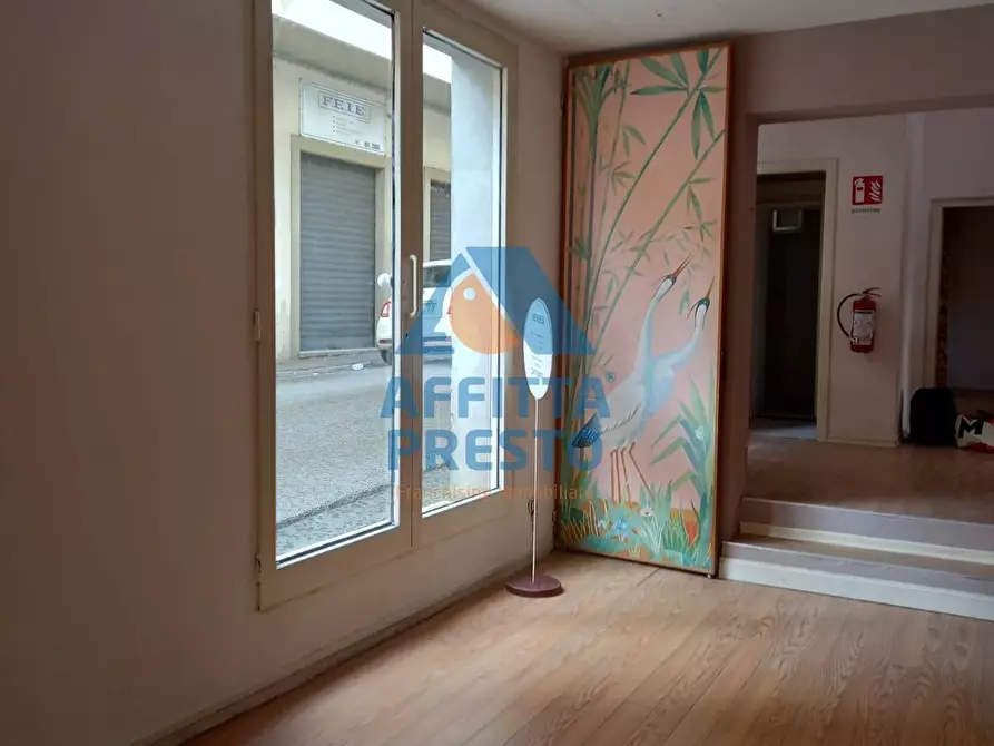 Immagine 4 di Attività commerciale in vendita  a Empoli