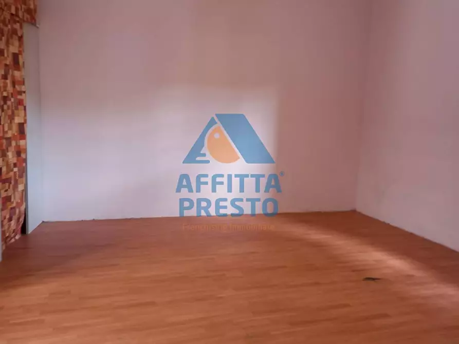 Immagine 13 di Attività commerciale in vendita  a Empoli