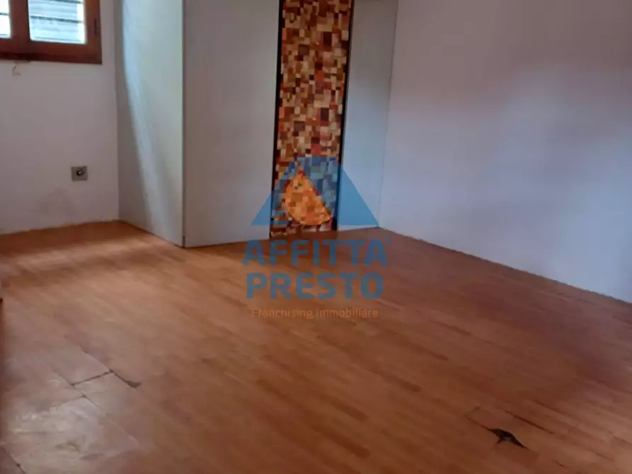 Immagine 14 di Attività commerciale in vendita  a Empoli