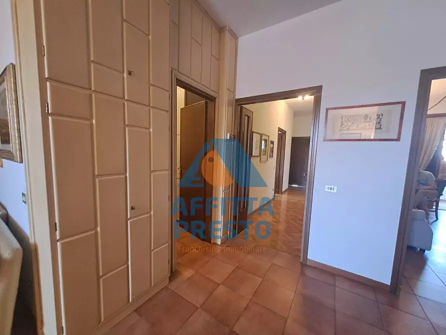 Immagine 26 di Appartamento in affitto  a Empoli