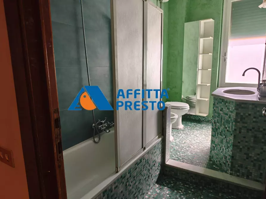 Immagine 15 di Camera in affitto  a Firenze