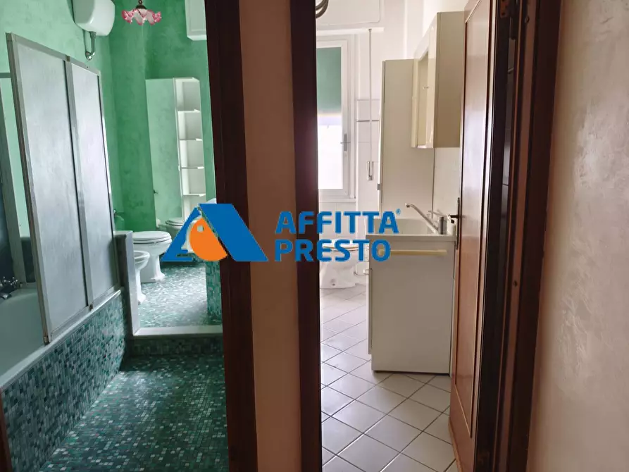 Immagine 10 di Camera in affitto  a Firenze