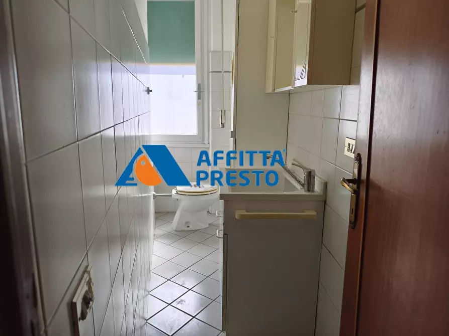 Immagine 11 di Camera in affitto  a Firenze