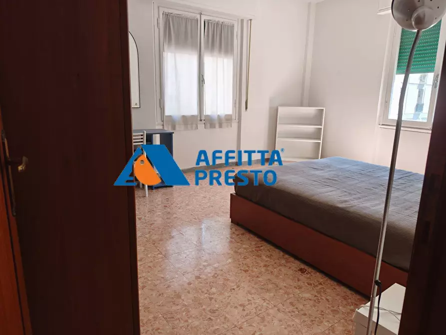 Immagine 1 di Camera in affitto  a Firenze