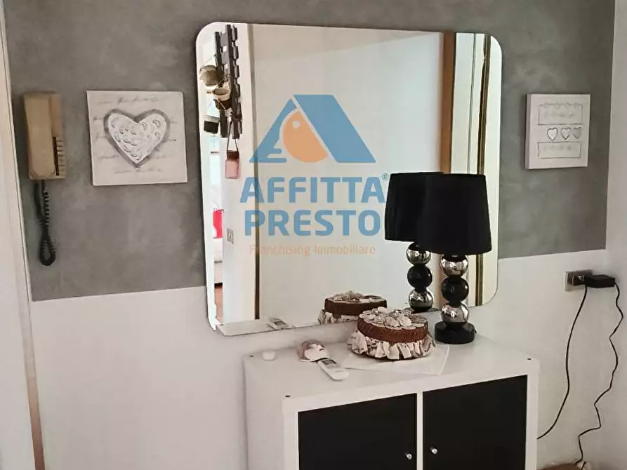 Immagine 9 di Camera in affitto  a Empoli