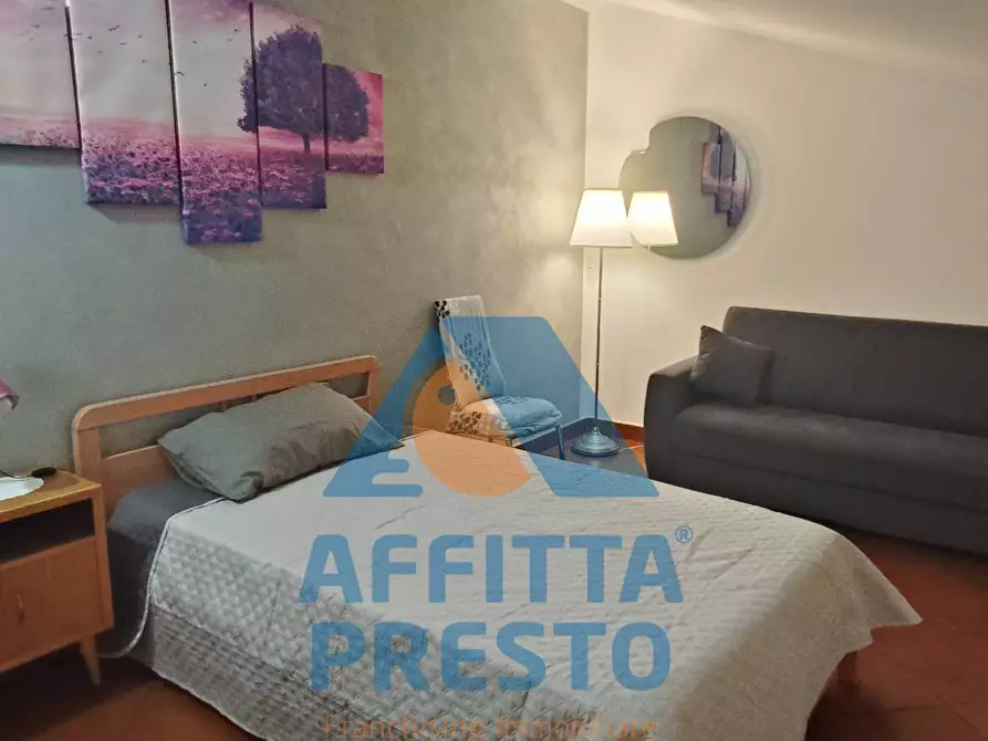 Immagine 10 di Camera in affitto  a Empoli