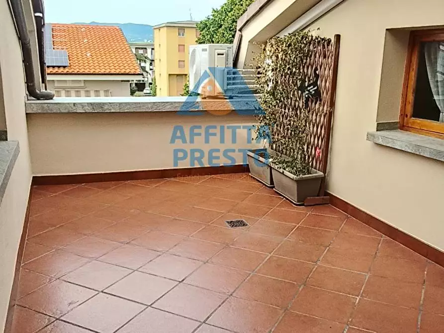 Immagine 14 di Camera in affitto  a Empoli