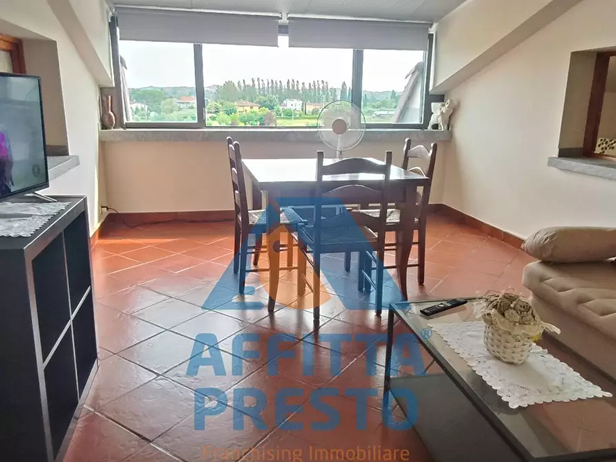 Immagine 16 di Camera in affitto  a Empoli