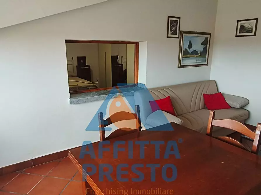 Immagine 17 di Camera in affitto  a Empoli