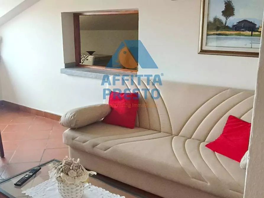 Immagine 18 di Camera in affitto  a Empoli