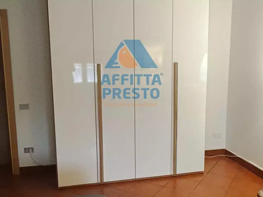 Immagine 23 di Camera in affitto  a Empoli