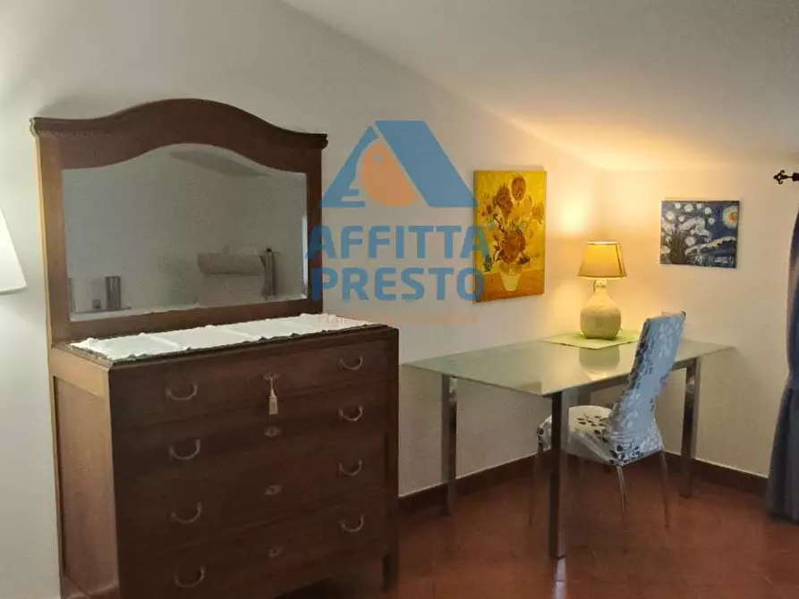 Immagine 25 di Camera in affitto  a Empoli