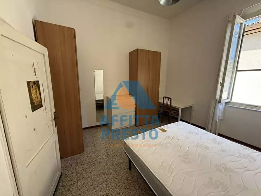Immagine 5 di Camera in affitto  a Empoli