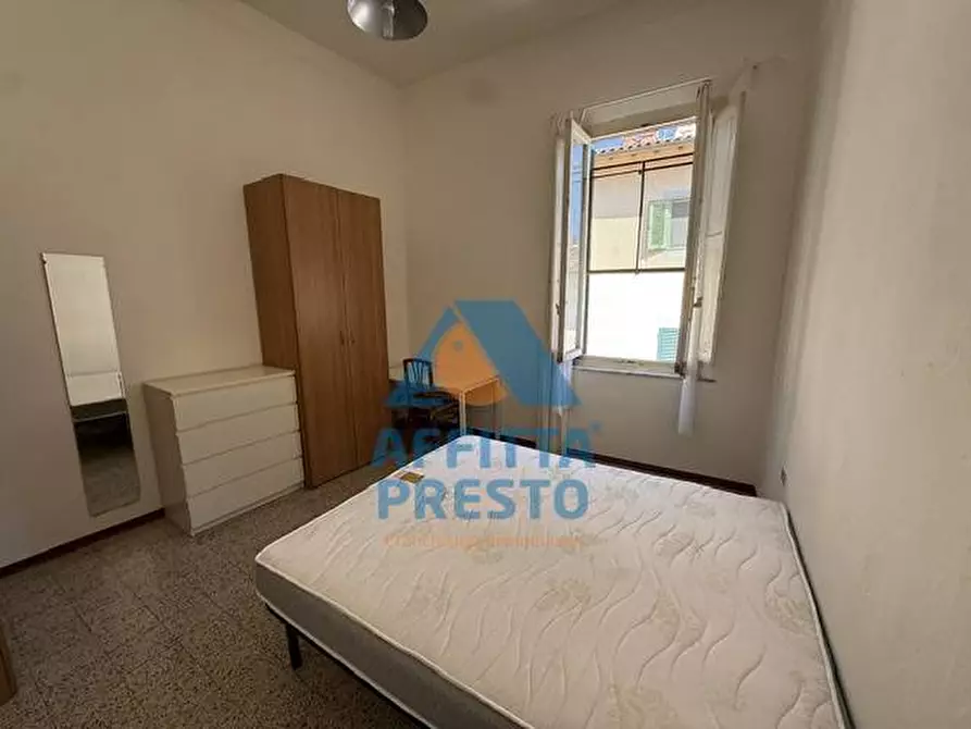 Immagine 6 di Camera in affitto  a Empoli
