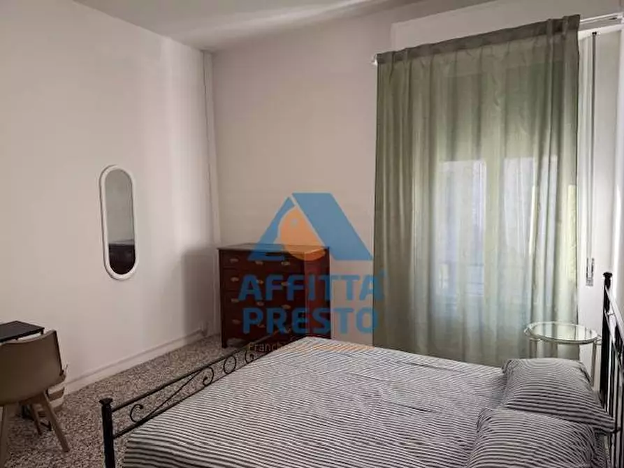 Immagine 7 di Camera in affitto  a Empoli