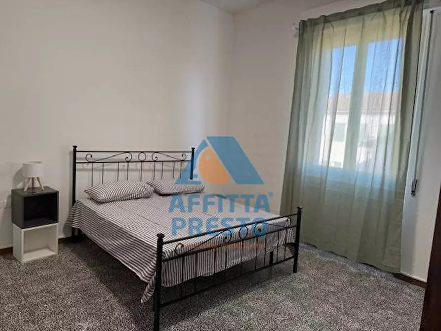 Immagine 22 di Camera in affitto  a Empoli