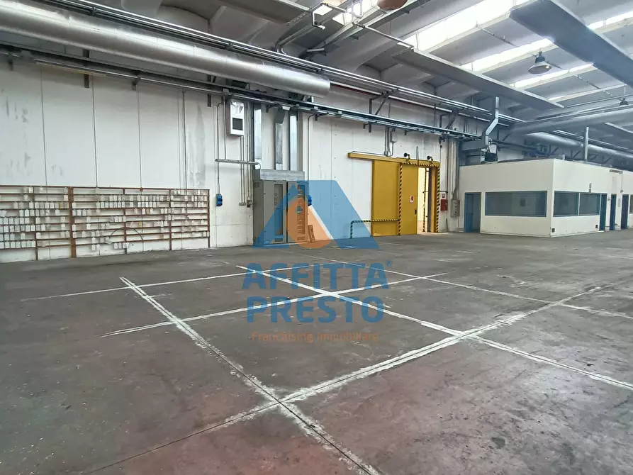 Immagine 4 di Capannone industriale in vendita  a Capraia E Limite