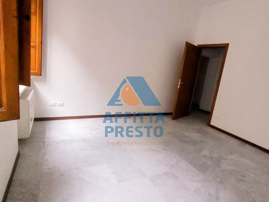 Immagine 25 di Casa semindipendente in affitto  a Empoli
