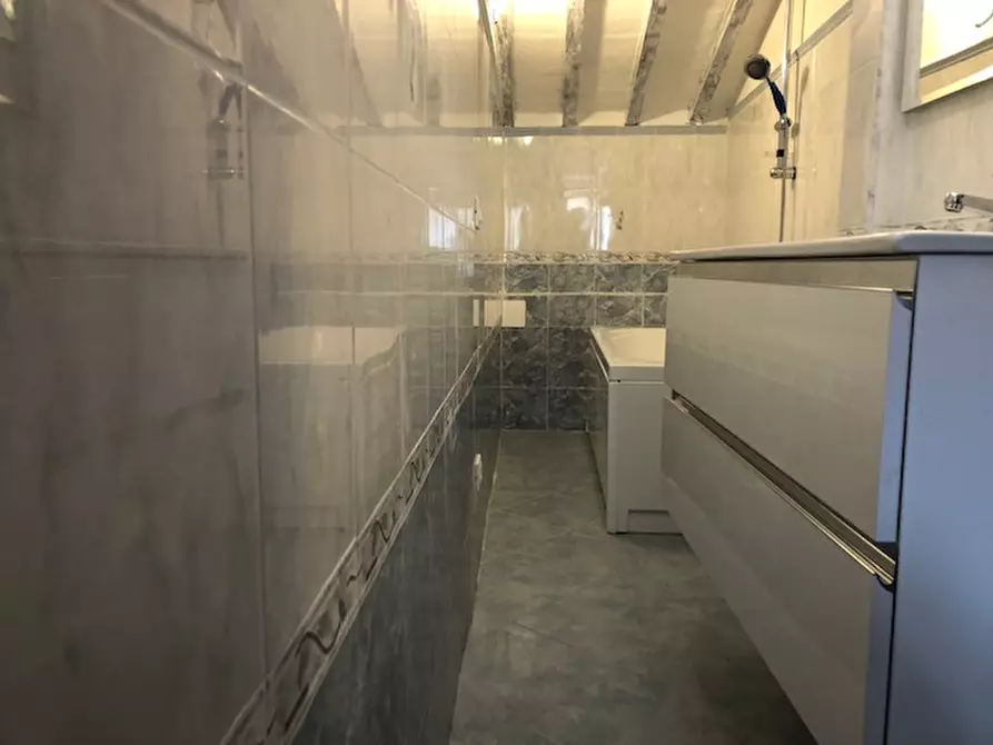 Immagine 14 di Appartamento in affitto  a Empoli