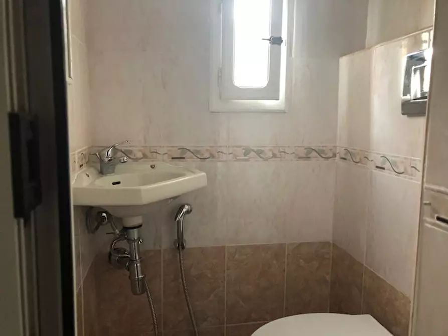 Immagine 24 di Appartamento in affitto  a Empoli