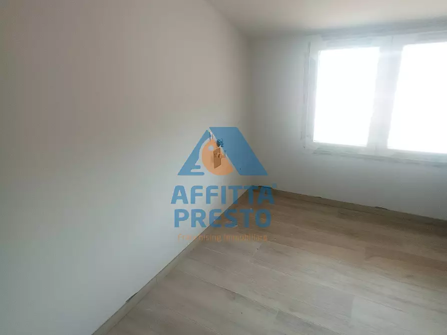 Immagine 6 di Attico in affitto  a Capraia E Limite