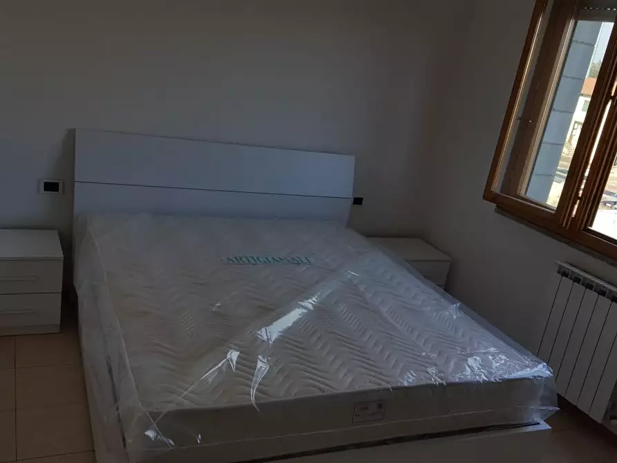 Immagine 5 di Appartamento in affitto  a Empoli