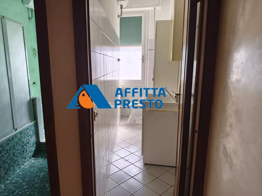 Immagine 13 di Camera in affitto  a Firenze