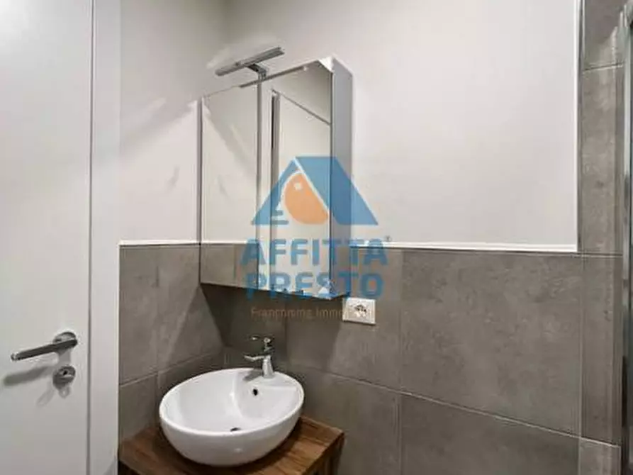 Immagine 14 di Appartamento in affitto  a Empoli