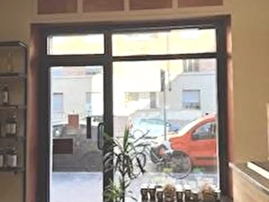 Immagine 23 di Attività commerciale in vendita  in Via Vincenzo Lancia 95 a Torino