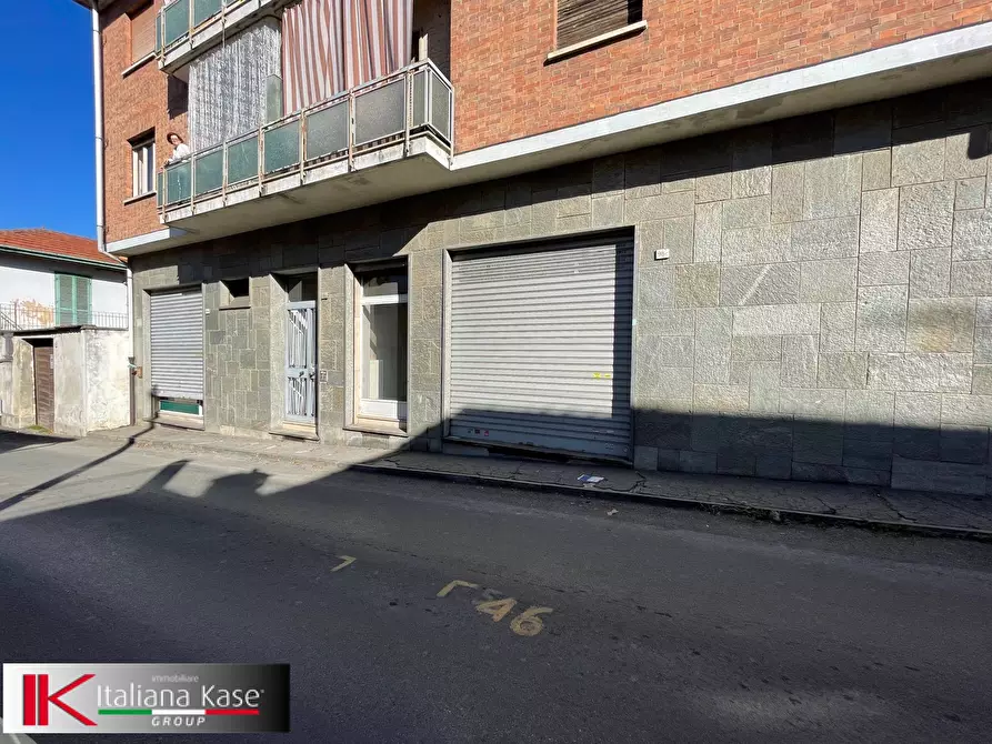 Immagine 13 di Negozio in affitto  in corso italia a Bruino