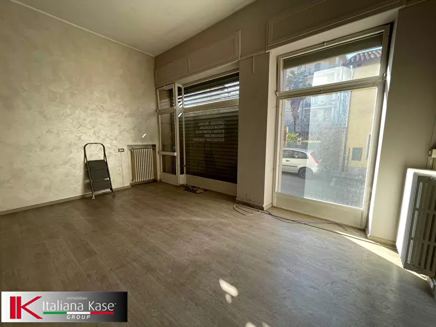 Immagine 3 di Negozio in affitto  in corso italia a Bruino